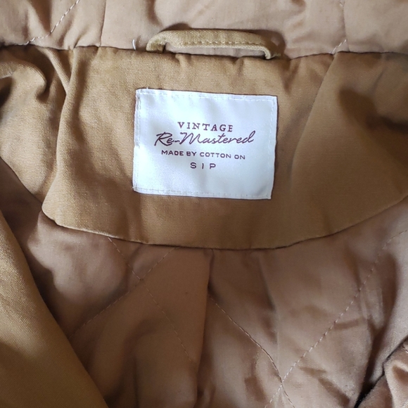 Jacket - Picture 5 of 5